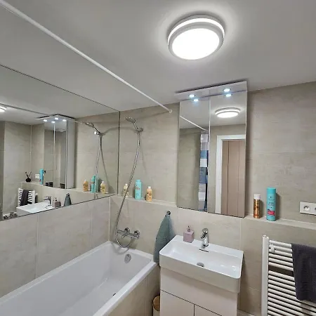 Apartmán 20th Floor Luxury - River & Castle View *